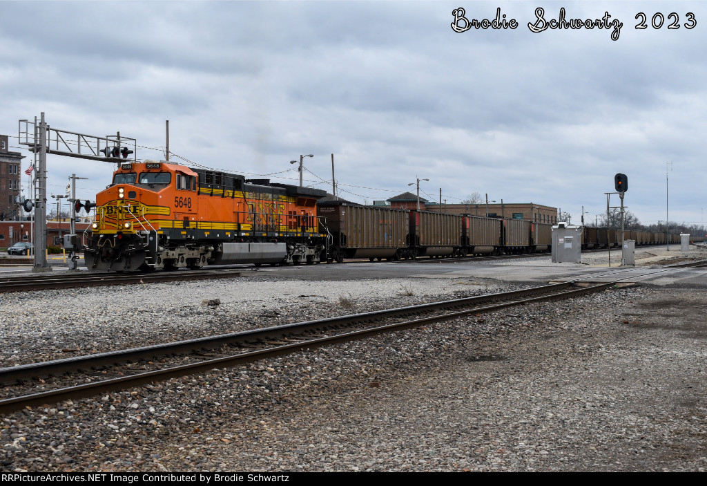 BNSF 5648